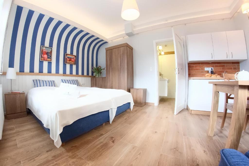 Hotel Mistral Ustka Esterno foto