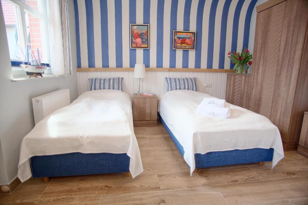 Hotel Mistral Ustka Esterno foto