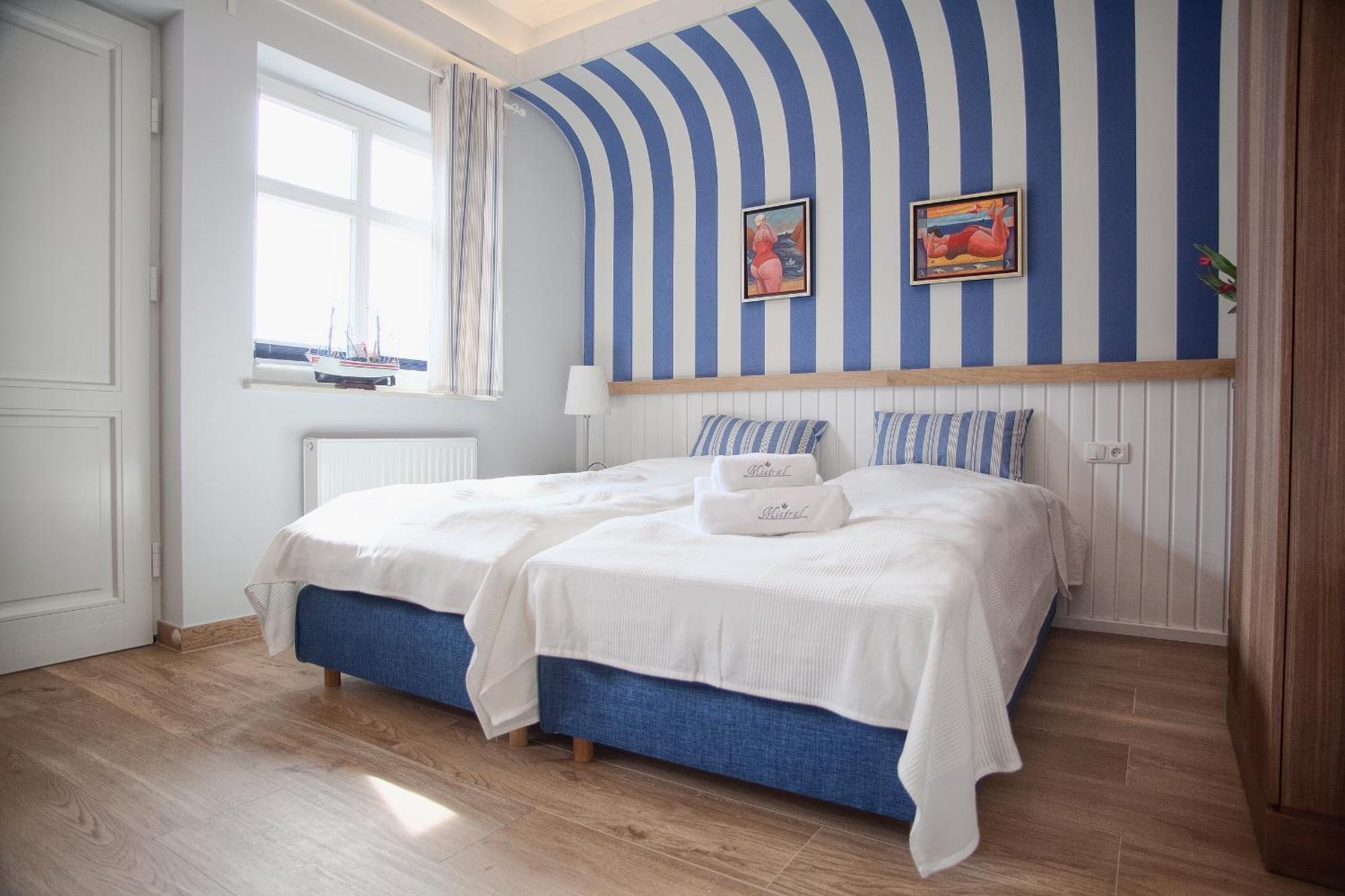 Hotel Mistral Ustka Esterno foto