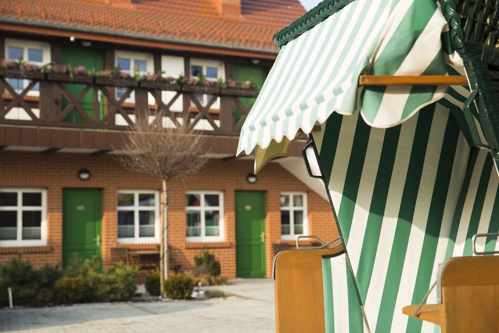 Hotel Mistral Ustka Esterno foto